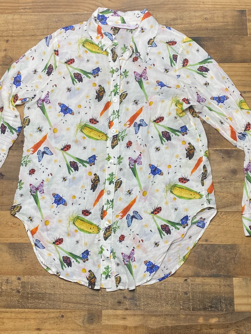 Lisa Says Gah Tessa Botanical & Butterfly Print Button-Up Shirt - Picture 3 of 5